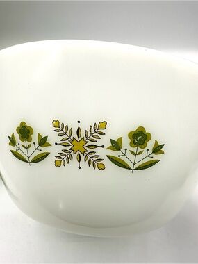 Fire King / Anchor Hocking Green Meadows Mixing Bowl. Vintage 1970s